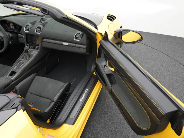 PORSCHE 718 Spyder RS