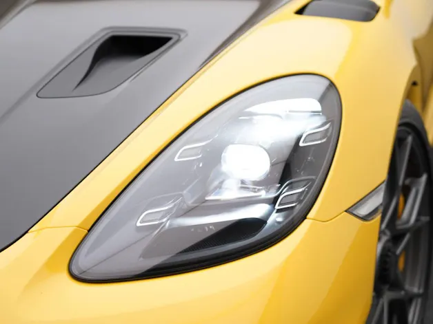 PORSCHE 718 Spyder RS