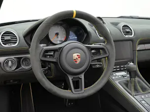 PORSCHE 718 Spyder RS