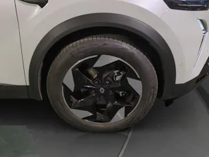 RENAULT Captur 1.8 E-Tech 160 Techno DHT