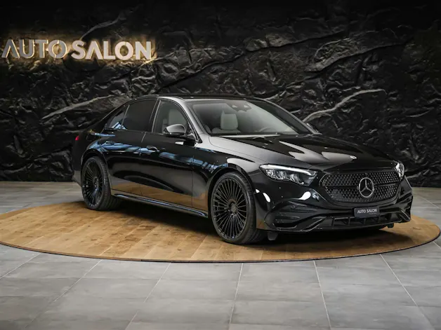 MERCEDES-BENZ E 220 d 4Matic 9G-Tronic *21" Felgen*Superscreen*Panorama*