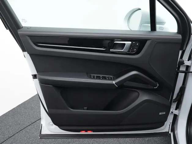 PORSCHE Cayenne E-Hybrid Platinum Edition