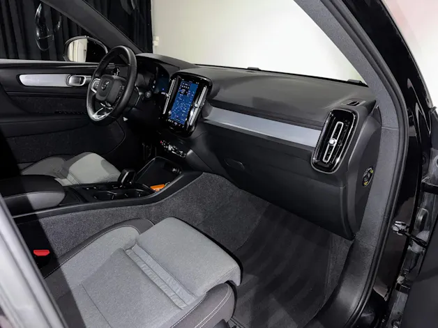 VOLVO XC40 B3 Benzin Mild Hybrid Core DCT