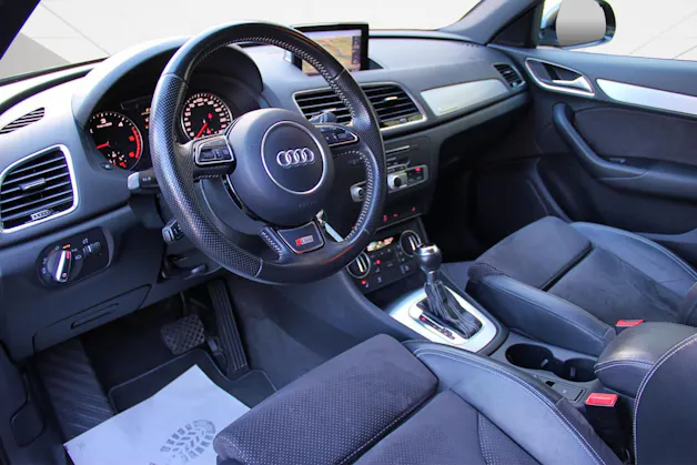 AUDI Q3 2.0 TDI sport quattro S-tronic