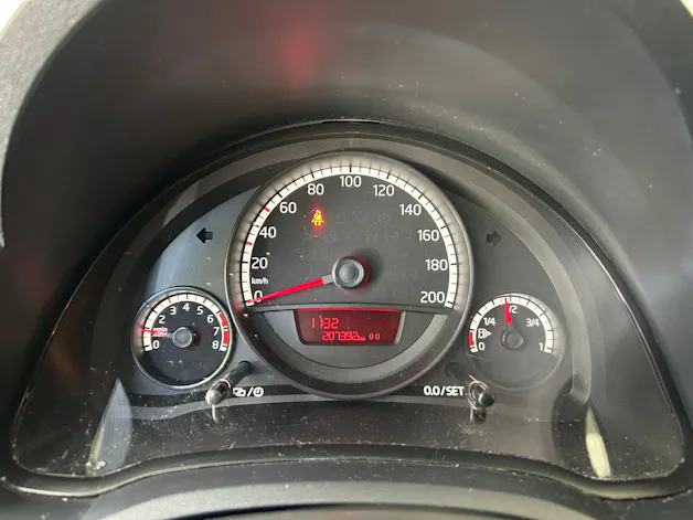 VW Up 1.0 BMT white up