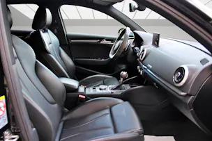 AUDI RS3 Sedan 2.5 TSI quattro S-tronic