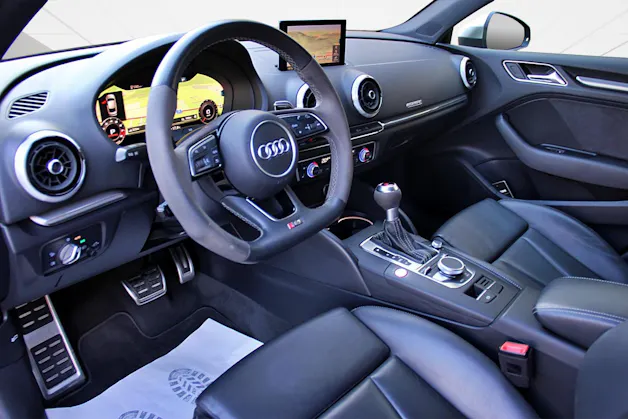 AUDI RS3 Sedan 2.5 TSI quattro S-tronic