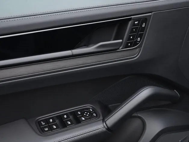 PORSCHE Cayenne S E-Hybrid Black Edition