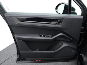 PORSCHE Cayenne S E-Hybrid Black Edition