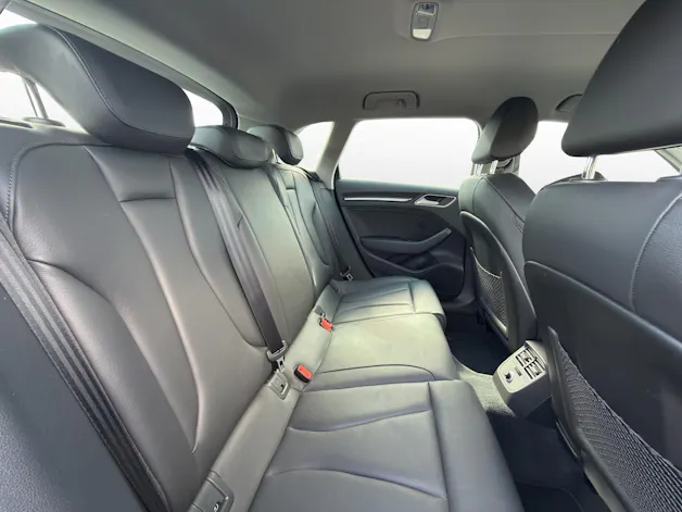 AUDI A3 Sportback 2.0 T FSI Design Quattro S-Tronic * LEDERSITZE * ELEKTRISCHE SITZE * LENKRADHEIZUNG *