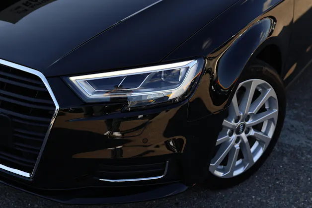 AUDI A3 Sportback 2.0 T FSI Design Quattro S-Tronic * LEDERSITZE * ELEKTRISCHE SITZE * LENKRADHEIZUNG *