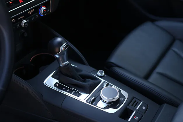AUDI A3 Sportback 2.0 T FSI Design Quattro S-Tronic * LEDERSITZE * ELEKTRISCHE SITZE * LENKRADHEIZUNG *
