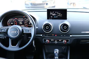 AUDI A3 Sportback 2.0 T FSI Design Quattro S-Tronic * LEDERSITZE * ELEKTRISCHE SITZE * LENKRADHEIZUNG *