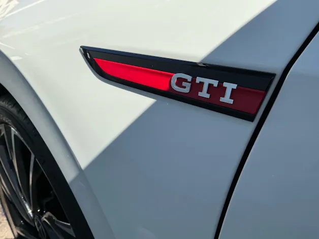 VW Golf VIII GTI 245 PS *** SCHALTGETRIEBE MIT PANORAMADACH ***