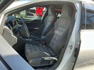 VW Golf VIII GTI 245 PS *** SCHALTGETRIEBE MIT PANORAMADACH ***