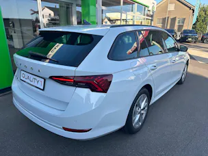 SKODA Octavia Combi 2.0 TDI DSG Style