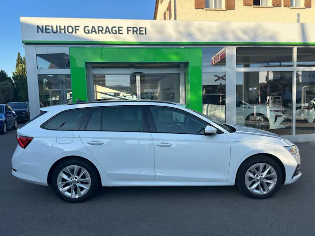 SKODA Octavia Combi 2.0 TDI DSG Style