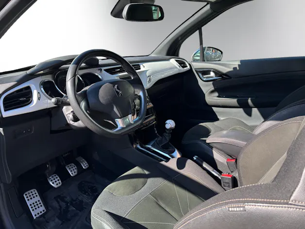 DS AUTOMOBILES DS 3 1.2 PureTech SpoChic