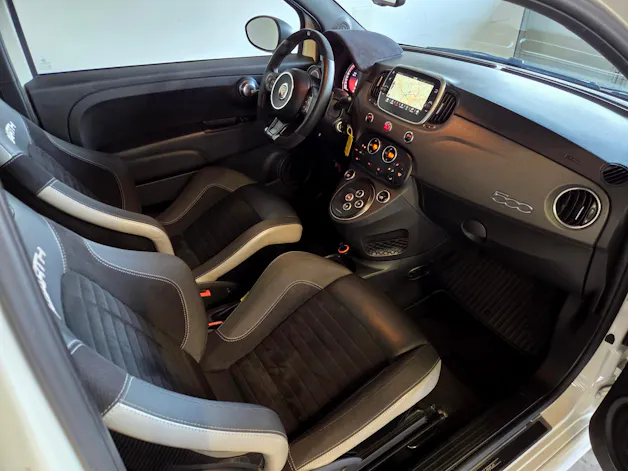 FIAT 595 Abarth 1.4 T-Jet 180 Competizione