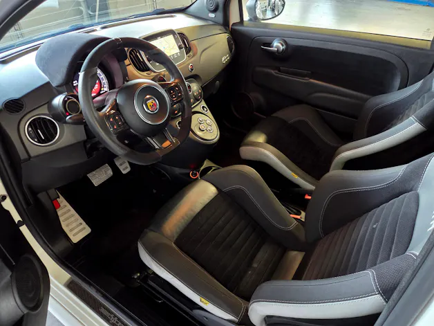 FIAT 595 Abarth 1.4 T-Jet 180 Competizione