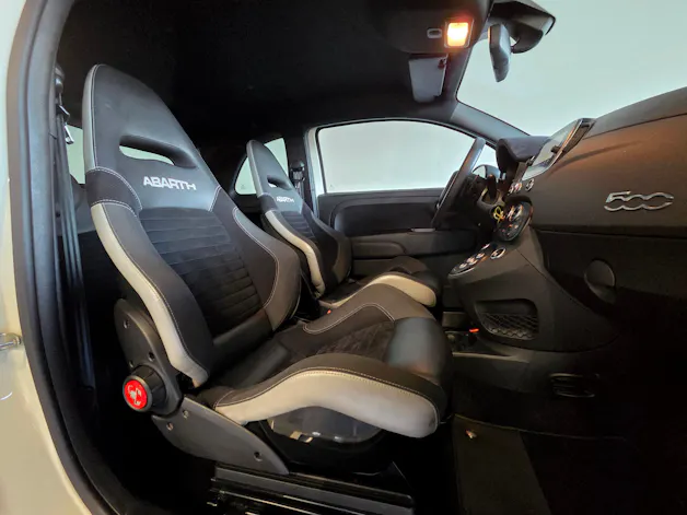 FIAT 595 Abarth 1.4 T-Jet 180 Competizione