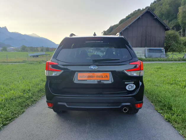 Subaru Forester Station 2.0i e-Boxer Luxury