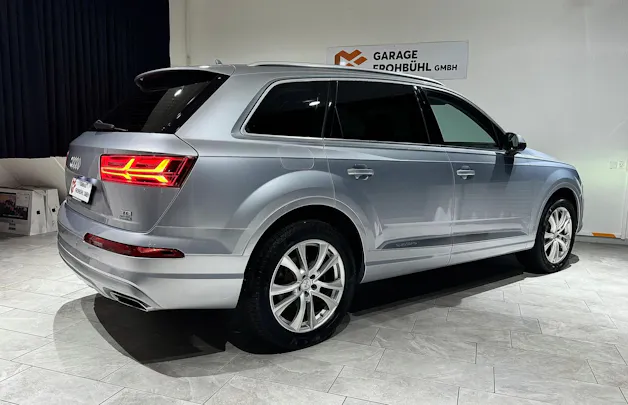 AUDI Q7 3.0 TDI quattro tiptronic