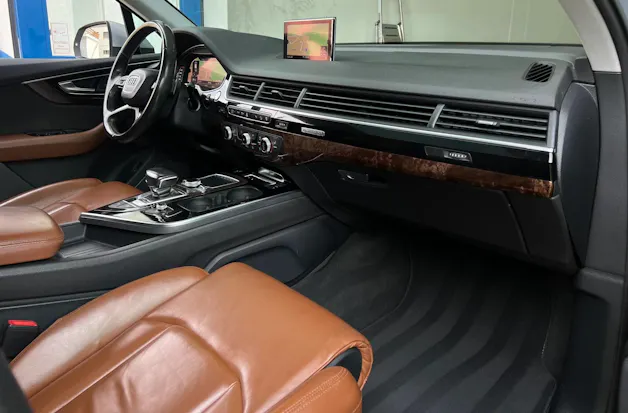 AUDI Q7 3.0 TDI quattro tiptronic
