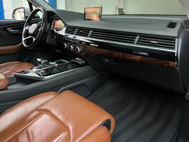 AUDI Q7 3.0 TDI quattro tiptronic