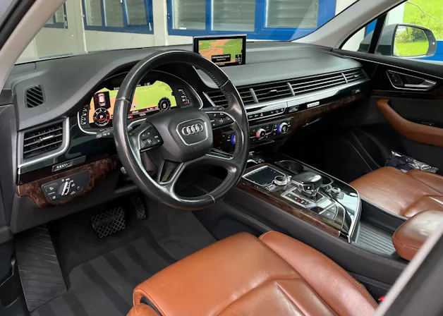 AUDI Q7 3.0 TDI quattro tiptronic