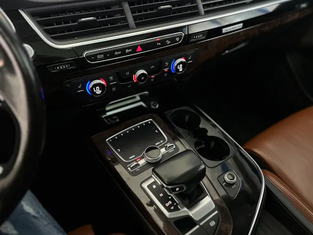 AUDI Q7 3.0 TDI quattro tiptronic