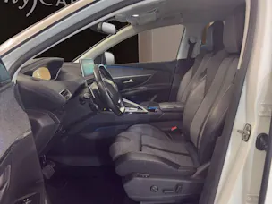 PEUGEOT 5008 1.6 THP Allure EAT