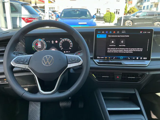 VW Tayron 1.5 TSI eHybrid 150 kW Life *** ANHÄNGERKUPPLUNG & 360° KAMERA ***