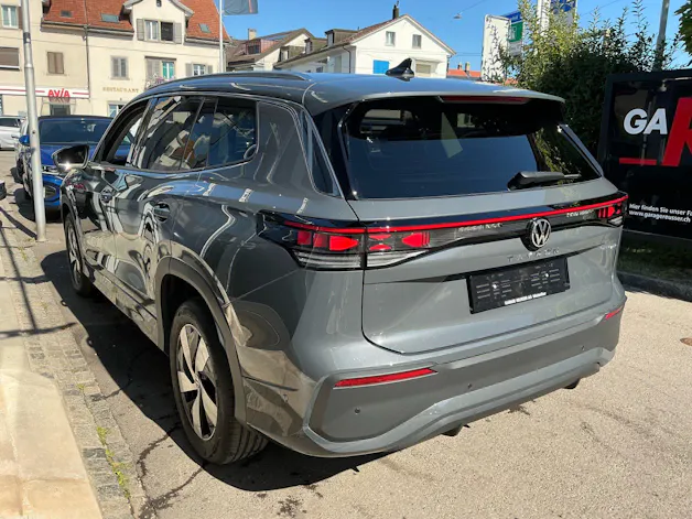 VW Tayron 1.5 TSI eHybrid 150 kW Life *** ANHÄNGERKUPPLUNG & 360° KAMERA ***