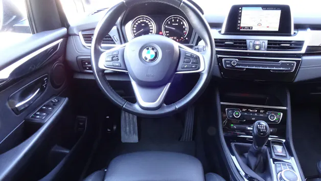 BMW 218i Active Tourer Sport Line