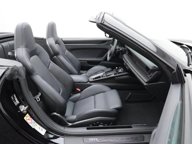 PORSCHE 911 Carrera 4 GTS Cabriolet