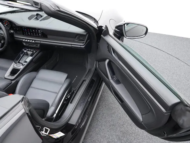 PORSCHE 911 Carrera 4 GTS Cabriolet
