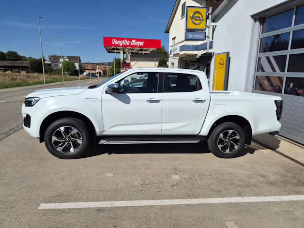 ISUZU 2.2Di AT Crew Prestige
