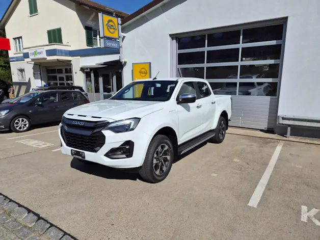 ISUZU 2.2Di AT Crew Prestige