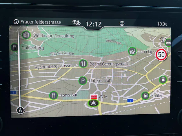 SKODA Karoq Tour 4x4 ***360° KAMERA UND PANORAMADACH ***