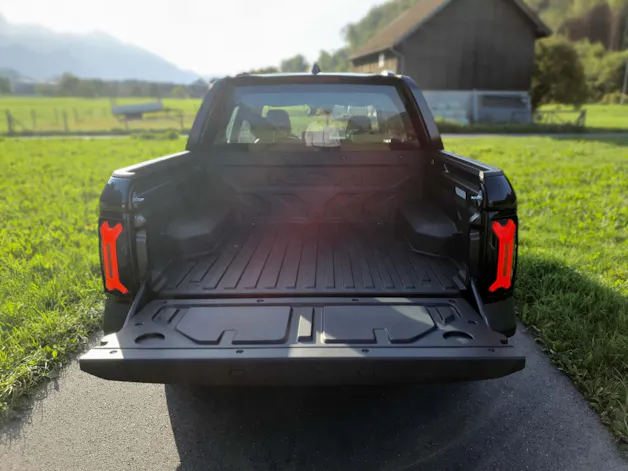 KGM -SsangYong Musso EV Blackline MJ2027 4x4