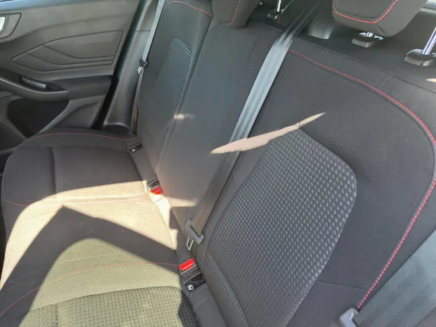 FORD Focus 1.0 MHEV ST-Line Automat