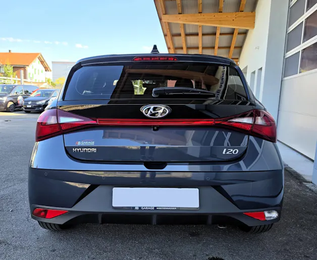 HYUNDAI i20 1.0 T-GDi Amplia