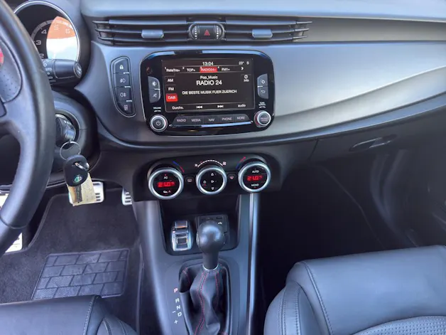 ALFA ROMEO Giulietta 1750 TBi Quadrifogl