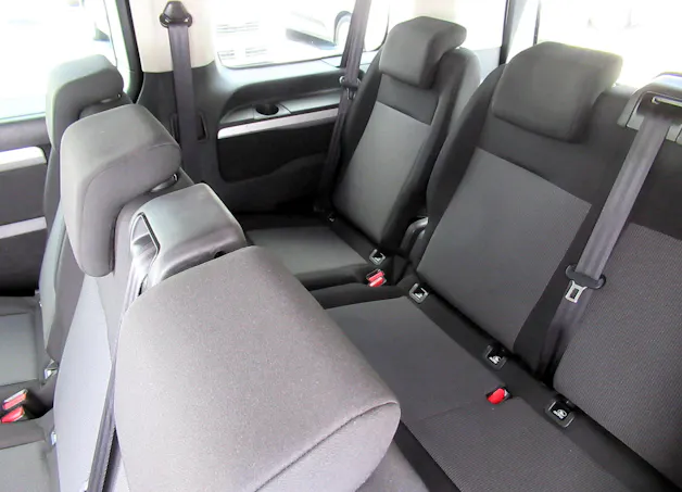 PEUGEOT Traveller 2.0 BlueHDi Business Standard EAT8