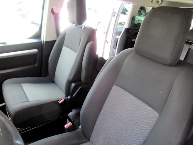 PEUGEOT Traveller 2.0 BlueHDi Business Standard EAT8