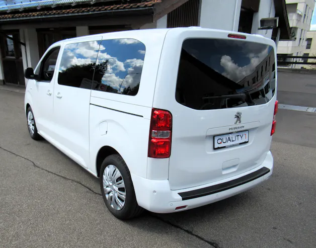 PEUGEOT Traveller 2.0 BlueHDi Business Standard EAT8
