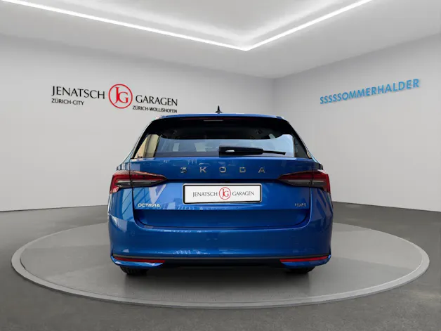SKODA Octavia Combi 2.0 TSI Selection 4x4 DSG