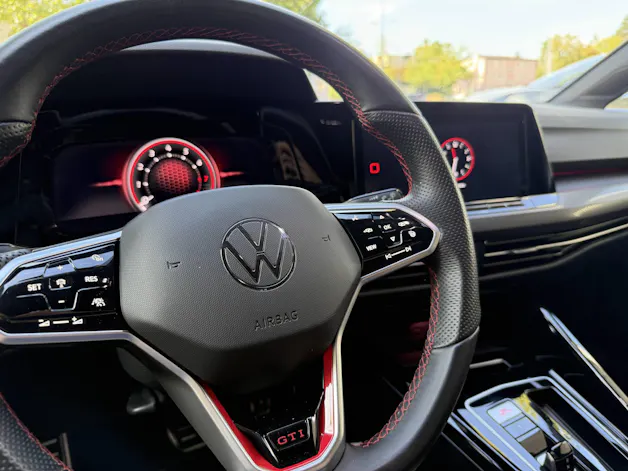 VW Golf VIII 2.0 TSI GTI DSG