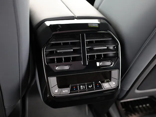 BMW iX xDrive60